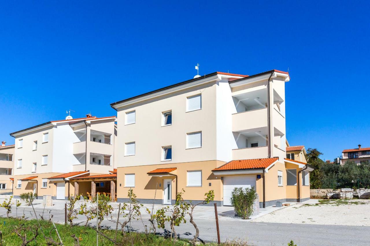 Dragan K3 Hotel Medulin Kültér fotó