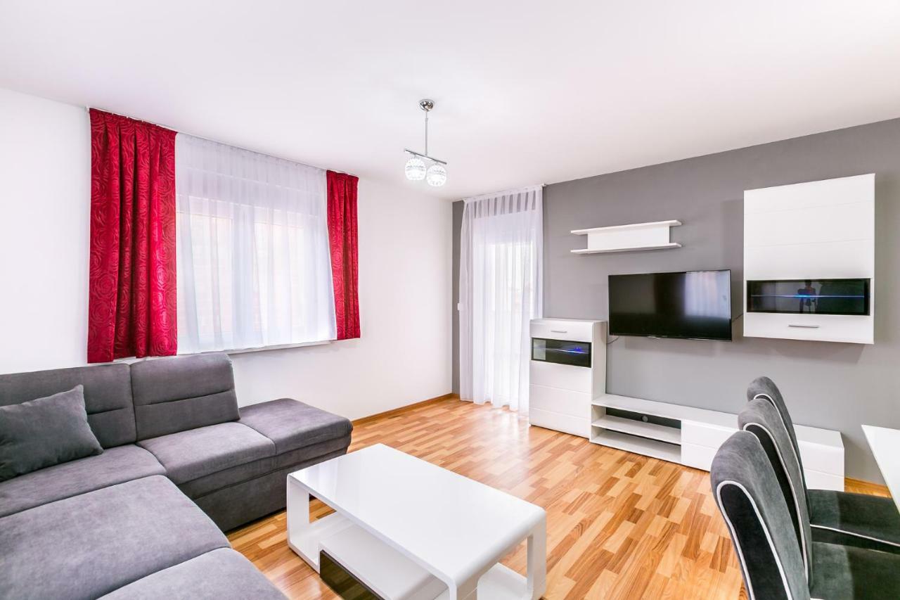 Dragan K3 Hotel Medulin Kültér fotó