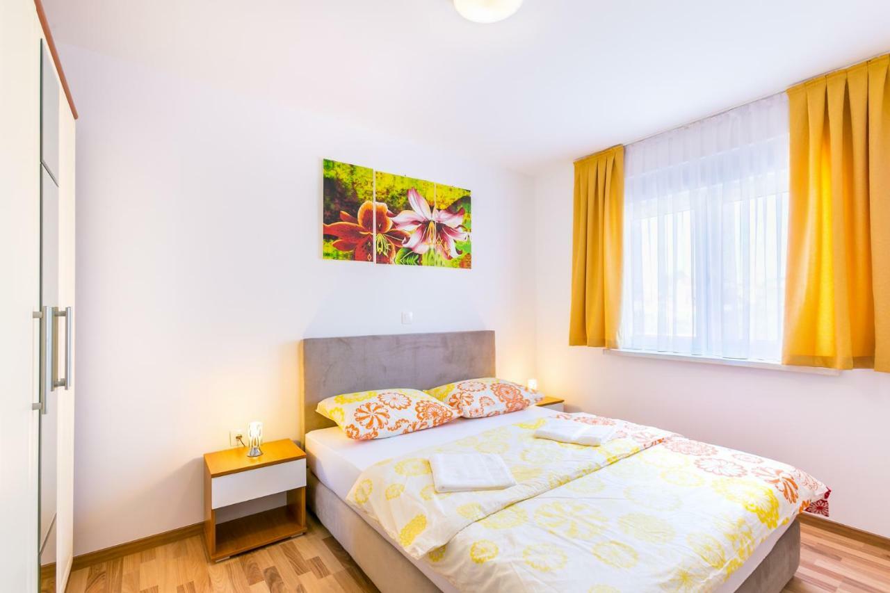 Dragan K3 Hotel Medulin Kültér fotó