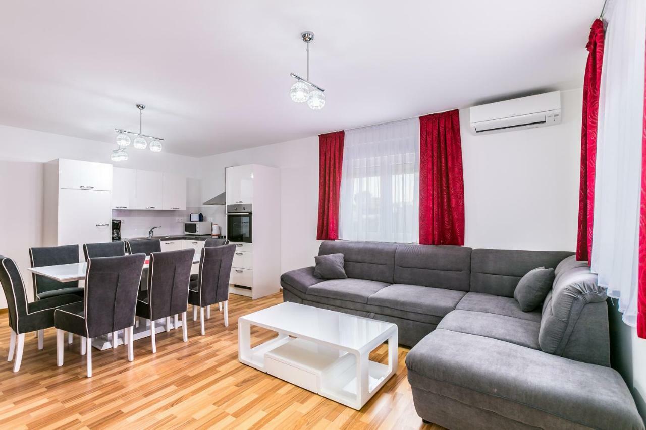 Dragan K3 Hotel Medulin Kültér fotó
