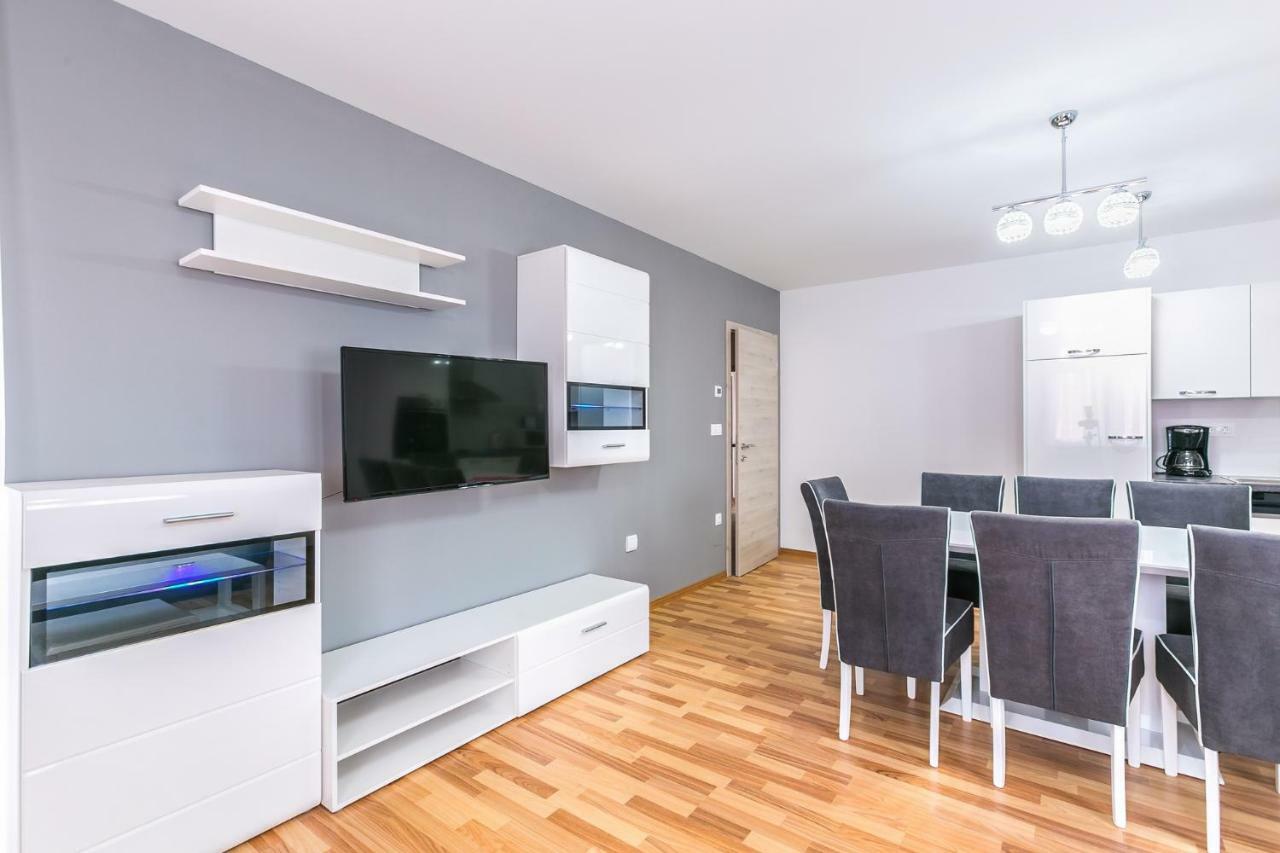 Dragan K3 Hotel Medulin Kültér fotó